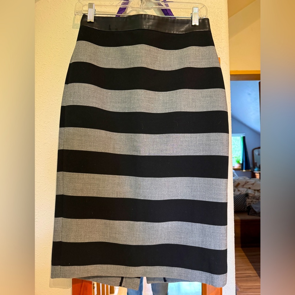 BANANA REPUBLIC Black and Gray Striped Skirt